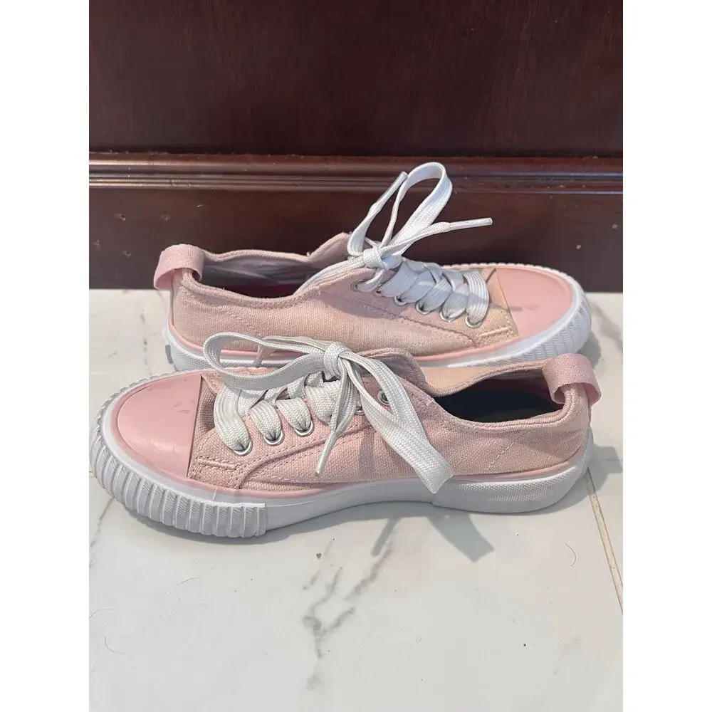 Levis girls size 13 light pink low top lace up sneakers Athleisure Streetwear